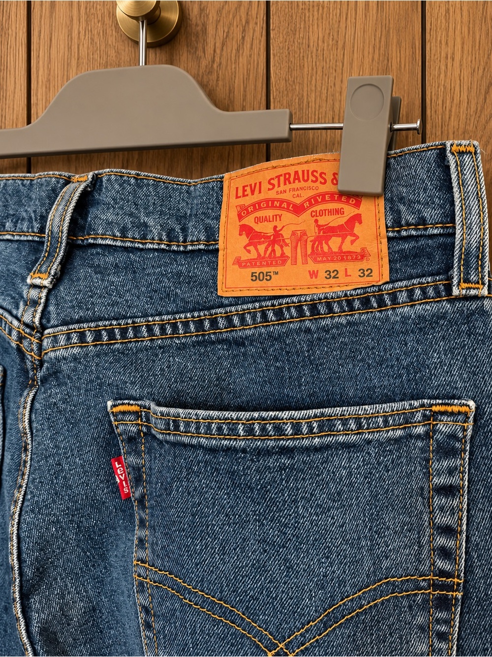 Levi’s 505 Men’s Regular Straight Leg Jeans Dark Wash 32x32